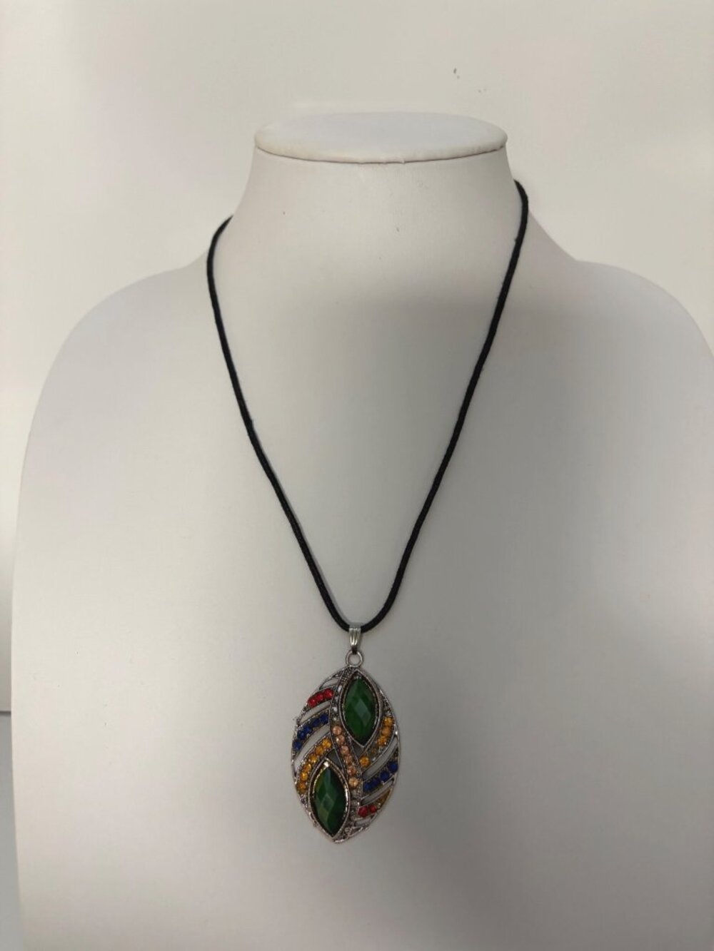 Multicolor Rhinestone Pendant Necklace Adjustable Cord Elegant Leaf Design